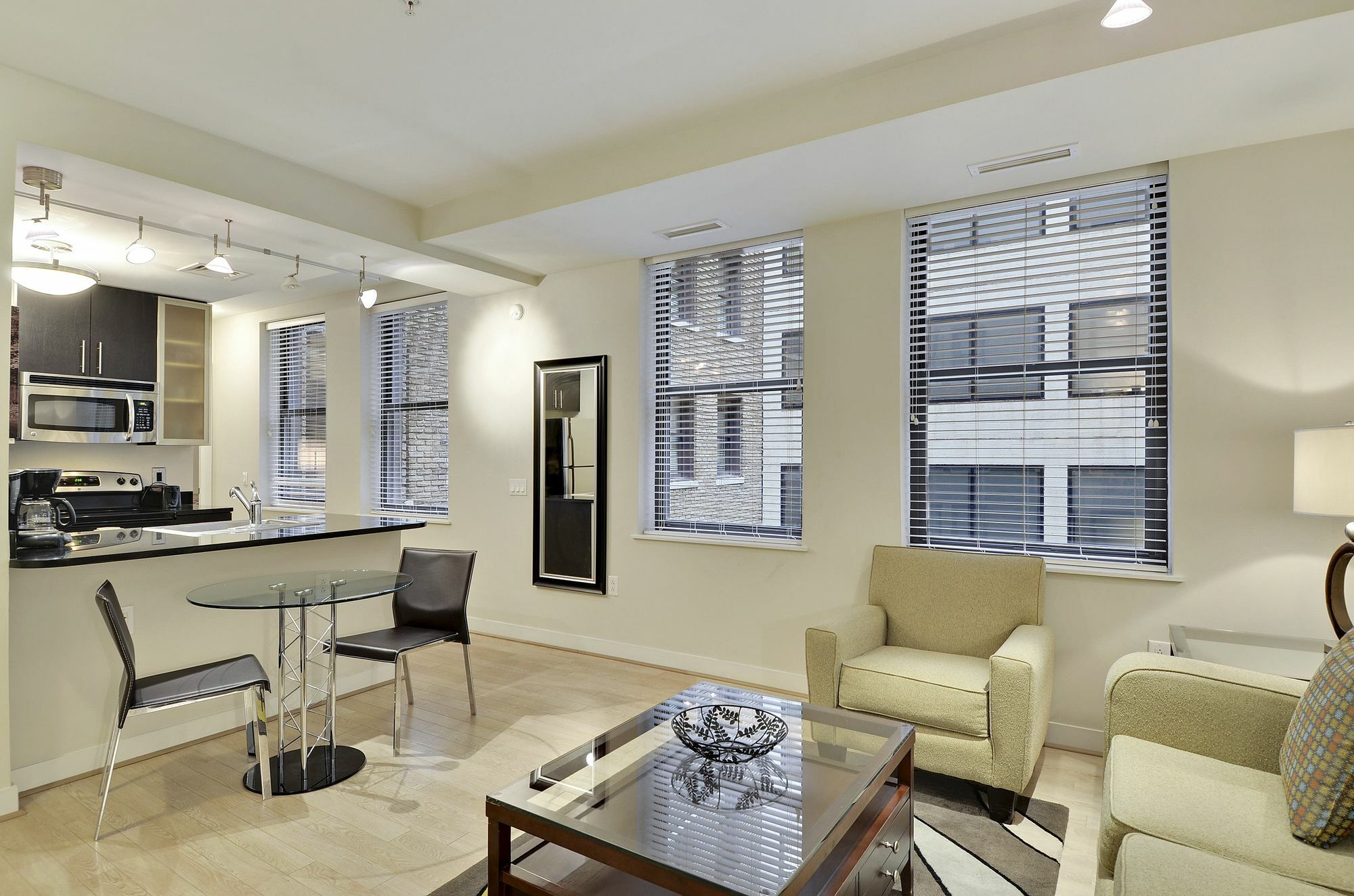 Bridgestreet At Woodward Building Apart otel Washington Dış mekan fotoğraf